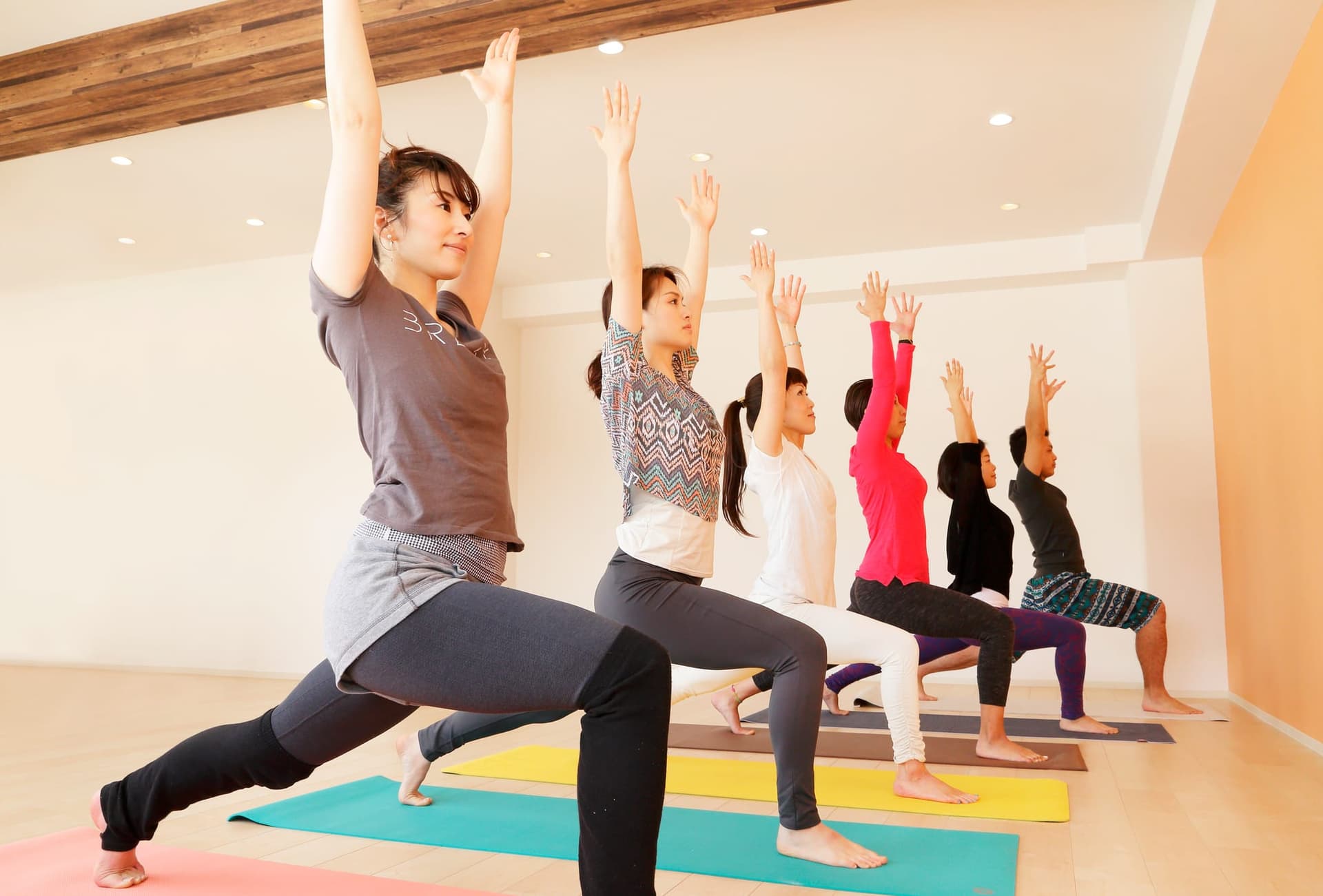 YOGA STUDIO TRINITY のヨガレッスン風景